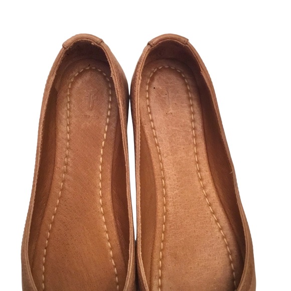 Frye Carson Ballet Flats Brown Tan Distressed Leather Slip-ons Size: 7.5B - Picture 6 of 13